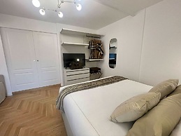 Bellagio Luxury Suites Apartments