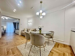 Bellagio Luxury Suites Apartments