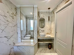 Bellagio Luxury Suites Apartments