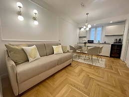 Bellagio Luxury Suites Apartments