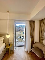 Bellagio Luxury Suites Apartments