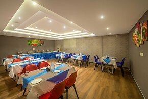 Royal Ace Boutique Hotel