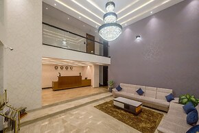 Royal Ace Boutique Hotel