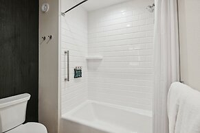 HeartSong Lodge & Resort