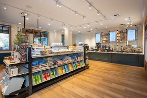 HeartSong Lodge & Resort