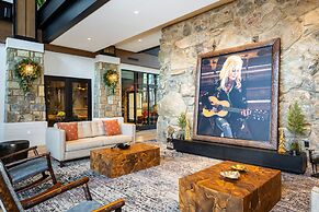 HeartSong Lodge & Resort