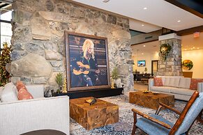 HeartSong Lodge & Resort