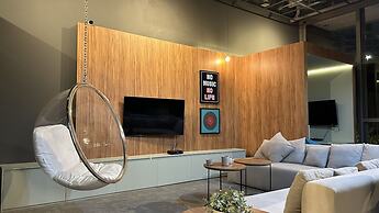 HUX - Houx Pinheiros By Anora Spaces