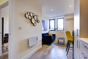 Beautiful 1-bed Apartment in Cheam, Sutton