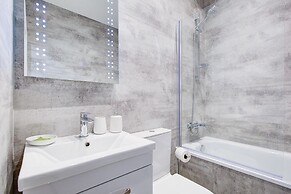 Beautiful 1-bed Apartment in Cheam, Sutton