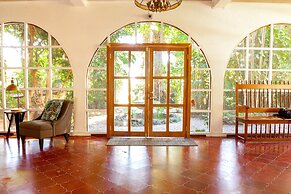 Angeli Gardens Boutique Hotel