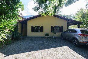 Excelente casa Maresias à 100m da praia