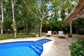 Tortuga Bay Villa - Close to the Beach and Golf