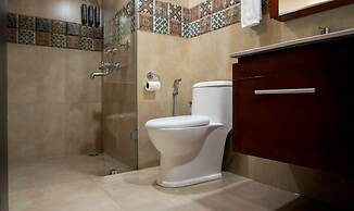 Summit Oakden Resort & Spa