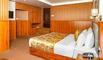 Summit Oakden Resort & Spa