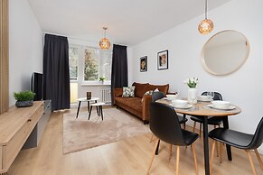 Apartment Polanka Redlowska by Renters