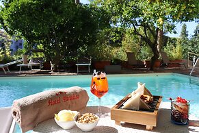 Paradiso Hotel