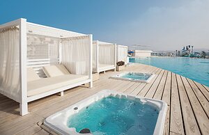 The V Luxury Resort Sahl Hasheesh