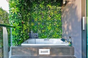 A503-honeymoon Penthouse Amazing View 2brs-3beds