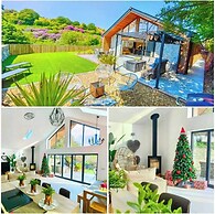 Palma Villa Unique New Build/ Enjoy Christmas Tree