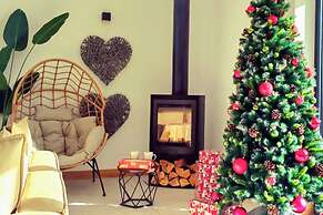 Palma Villa Unique New Build/ Enjoy Christmas Tree