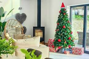 Palma Villa Unique New Build/ Enjoy Christmas Tree