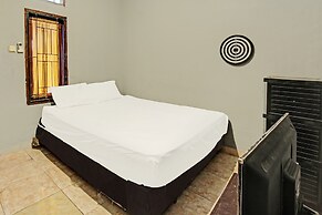 SPOT ON 91981 Diwi Homestay