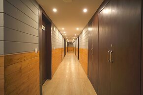 Yashshree Mussoorie Mall Road