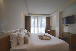 Yashshree Mussoorie Mall Road