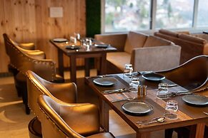 Yashshree Mussoorie Mall Road