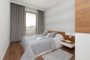 Glamorous Apartment Wilanow by Renters