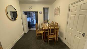 House Located Centrally for up to 8 Guests
