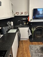 Inviting 1-bed Unit in Watford