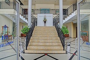 OYO 90947 Hotel Sarbini