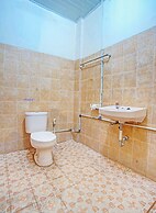 OYO 90947 Hotel Sarbini