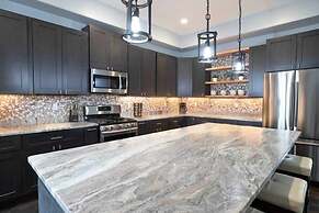 Eagle View #f8 4 Bedroom Townhouse