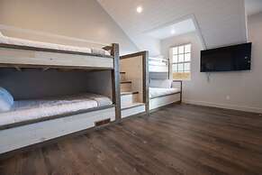 Eagle View #f8 4 Bedroom Townhouse