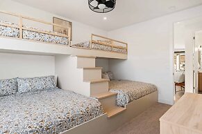 Palm Desert Oasis 5 Bedroom Home