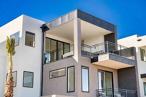 Palm Desert Oasis 5 Bedroom Home