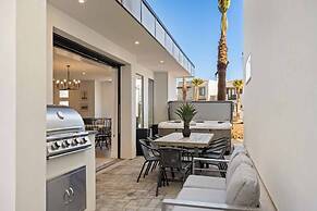 Palm Desert Oasis 5 Bedroom Home