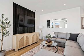 Palm Desert Oasis 5 Bedroom Home