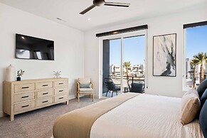 Palm Desert Oasis 5 Bedroom Home