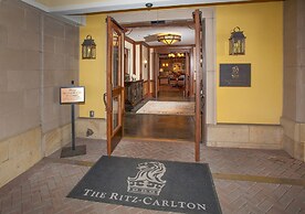 Ritz Carlton Vail #410 2 Bedroom Condo by RedAwning