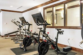 Ritz Carlton Vail #410 2 Bedroom Condo by RedAwning