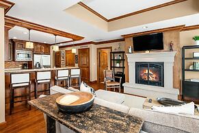 Ritz Carlton Vail #410 2 Bedroom Condo by RedAwning