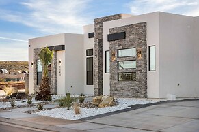 Slice Of Paradise 6 Bedroom Home