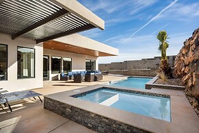 Slice Of Paradise 6 Bedroom Home