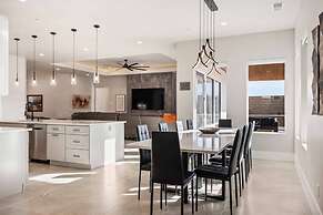 Slice Of Paradise 6 Bedroom Home