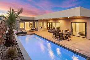 Slice Of Paradise 6 Bedroom Home