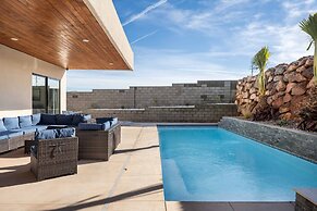 Slice Of Paradise 6 Bedroom Home